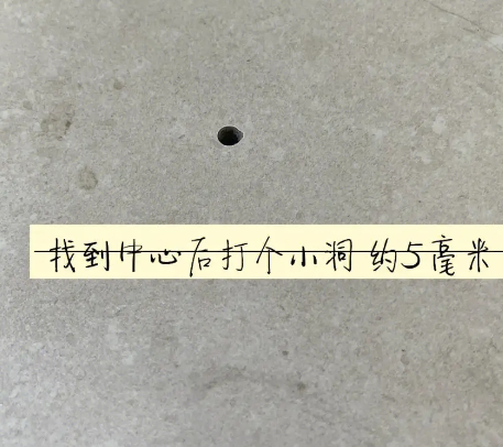 资中瓷砖空鼓维修公司专业解答在瓷砖铺贴过程中，如果砂料搅拌不均匀，将会带来以下问题